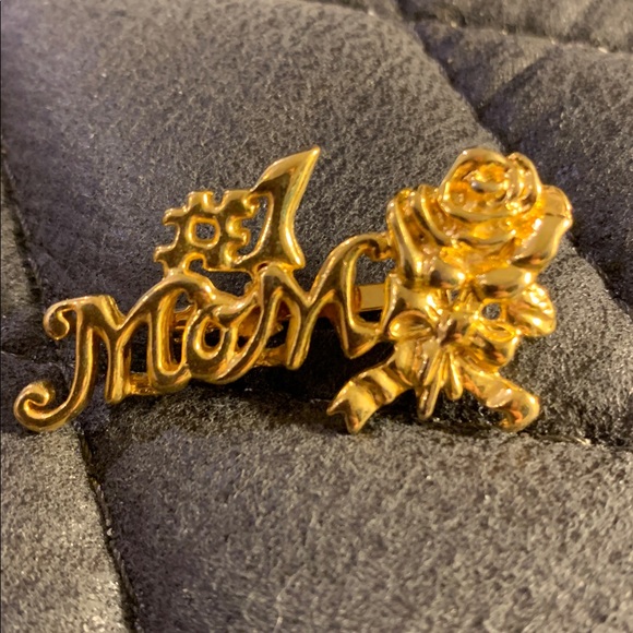 2025 gifted- 1 Mom gold tone brooch 2” pin w rose and bow - Picture 4 of 4